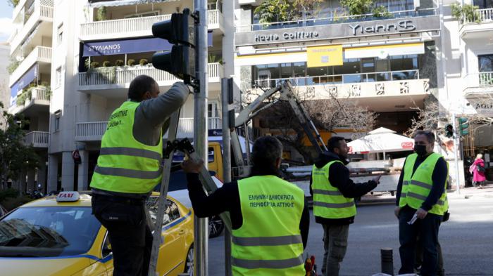 Νέα φανάρια στο Κολωνάκι 